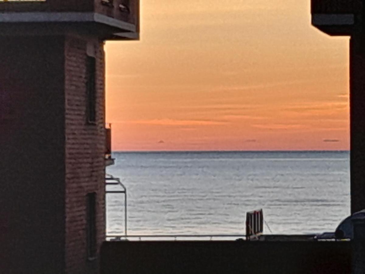 Ferienwohnung Casa Al Mare Torvaianica Exterior foto